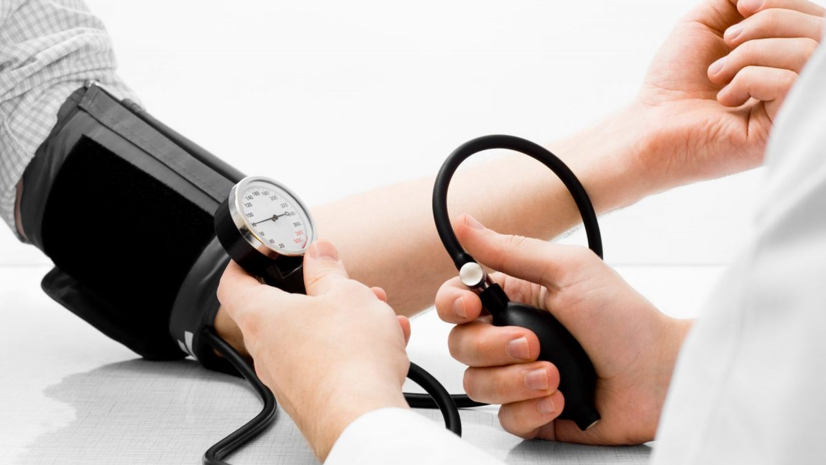 Nhiều người trẻ đang phải đối diện với nguy cơ tăng huyết áp hiện nay