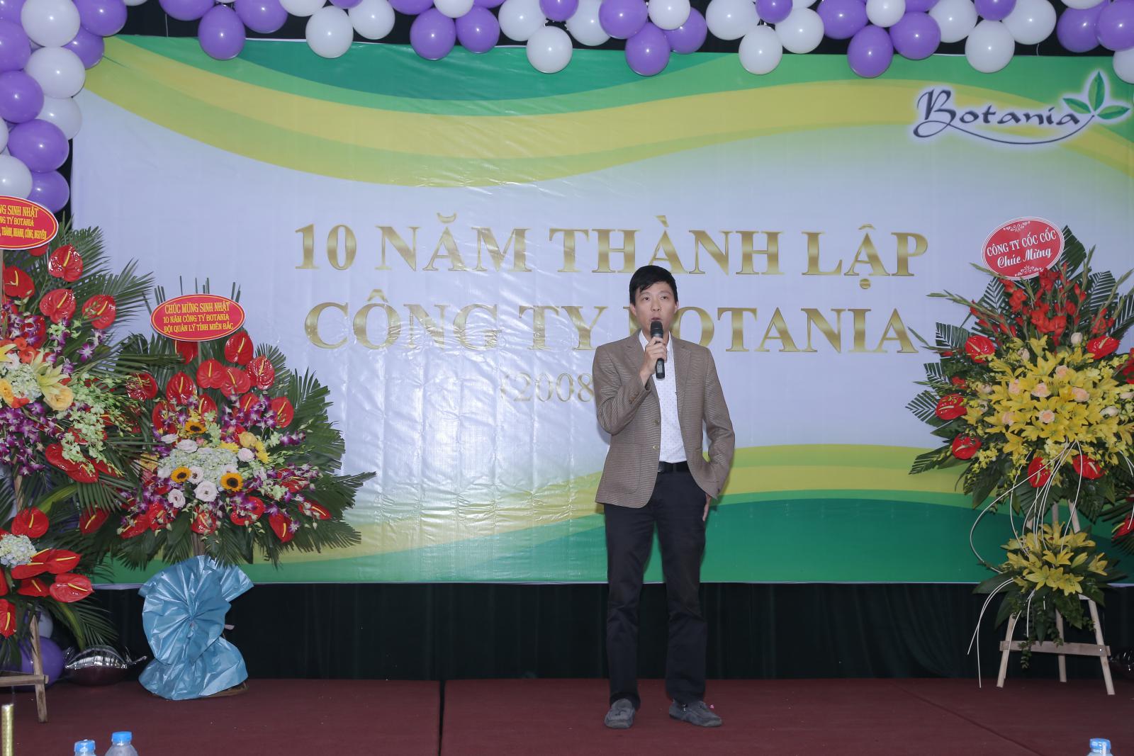 Anh Nguyễn Khắc Hoàng, phó giám đốc công ty Botania phát biểu