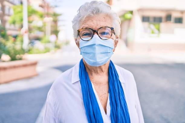 Người bệnh cần đeo khẩu trang mỗi khi ra ngoài, đặc biệt là khi không khí ô nhiễm