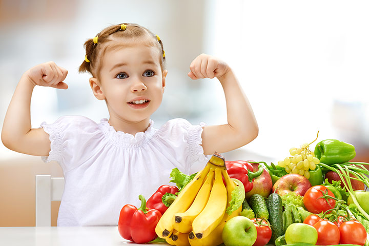 Cho trẻ ăn uống đủ chất, lành mạnh để tăng cường sức đề kháng.