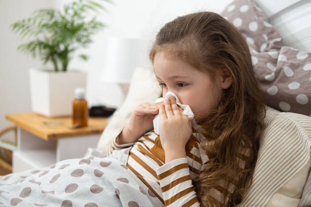 Vì sao trẻ dễ mắc bệnh vào mùa lạnh?