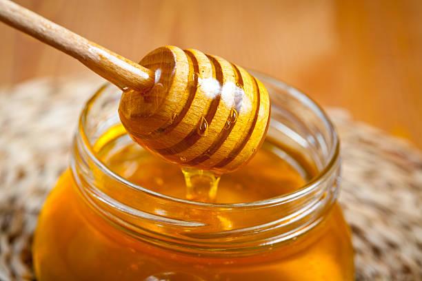 1,5 thìa mật ong chứa tầm 25 gram đường.
