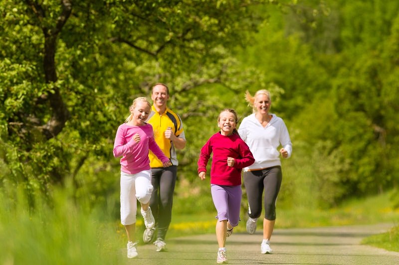 Tập thể dục giúp chúng ta giảm stress, vui vẻ và tích cực hơn