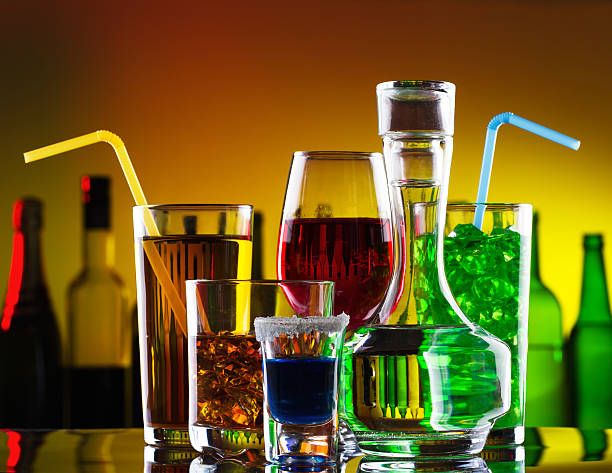 Uống rượu chung với nước tăng lực làm tăng nguy cơ ngộ độc rượu