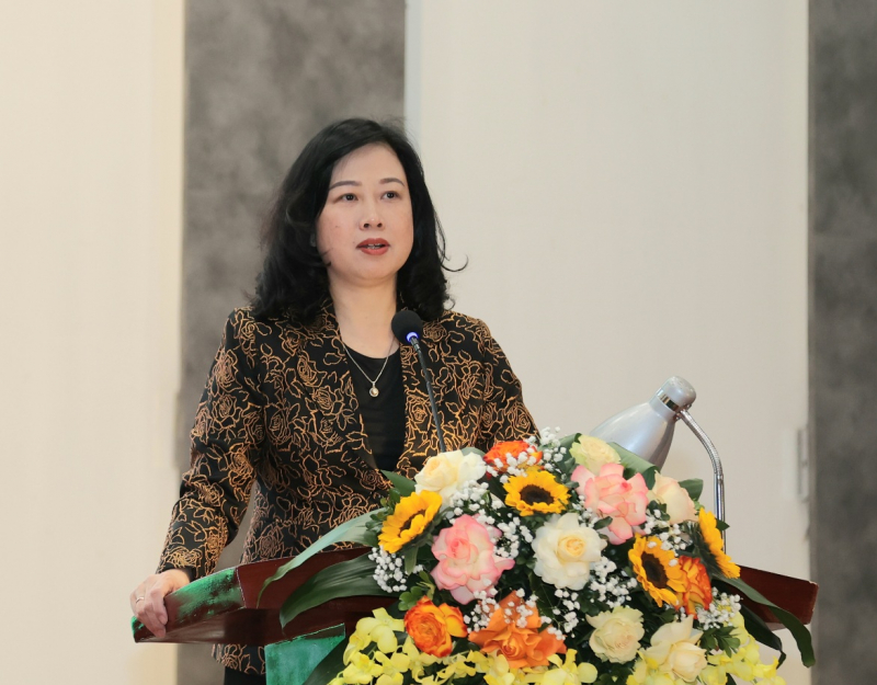 Bộ trưởng Bộ Y tế Đào Hồng Lan phát biểu tại hội nghị.