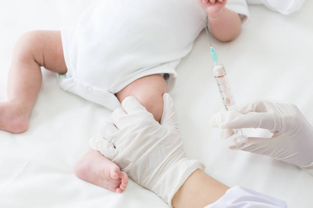 Trẻ nhỏ nên được tiêm vắc xin trong vòng 24 giờ đầu sau sinh